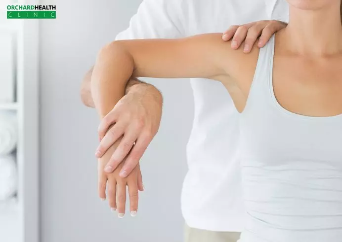 Take note of the chiropractors communication style-Chiropractic clinic Singapore